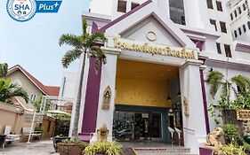 Ayothaya Riverside Hotel